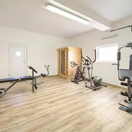 Braut Krk Апартаменты