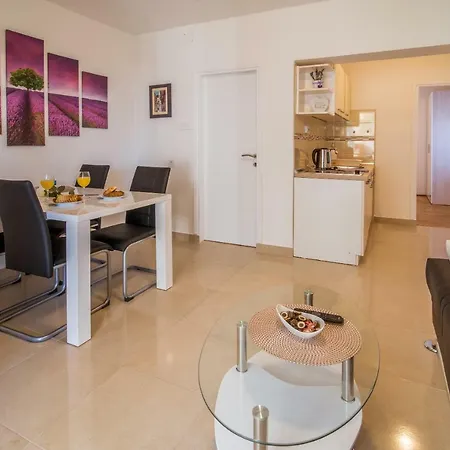 Braut Krk Apartament Krk Town